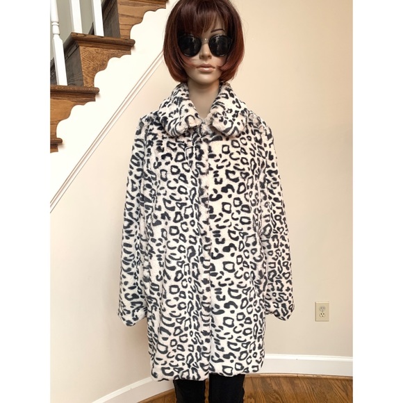 Snow leopard faux fur coat,  NWOT, S - Picture 14 of 14